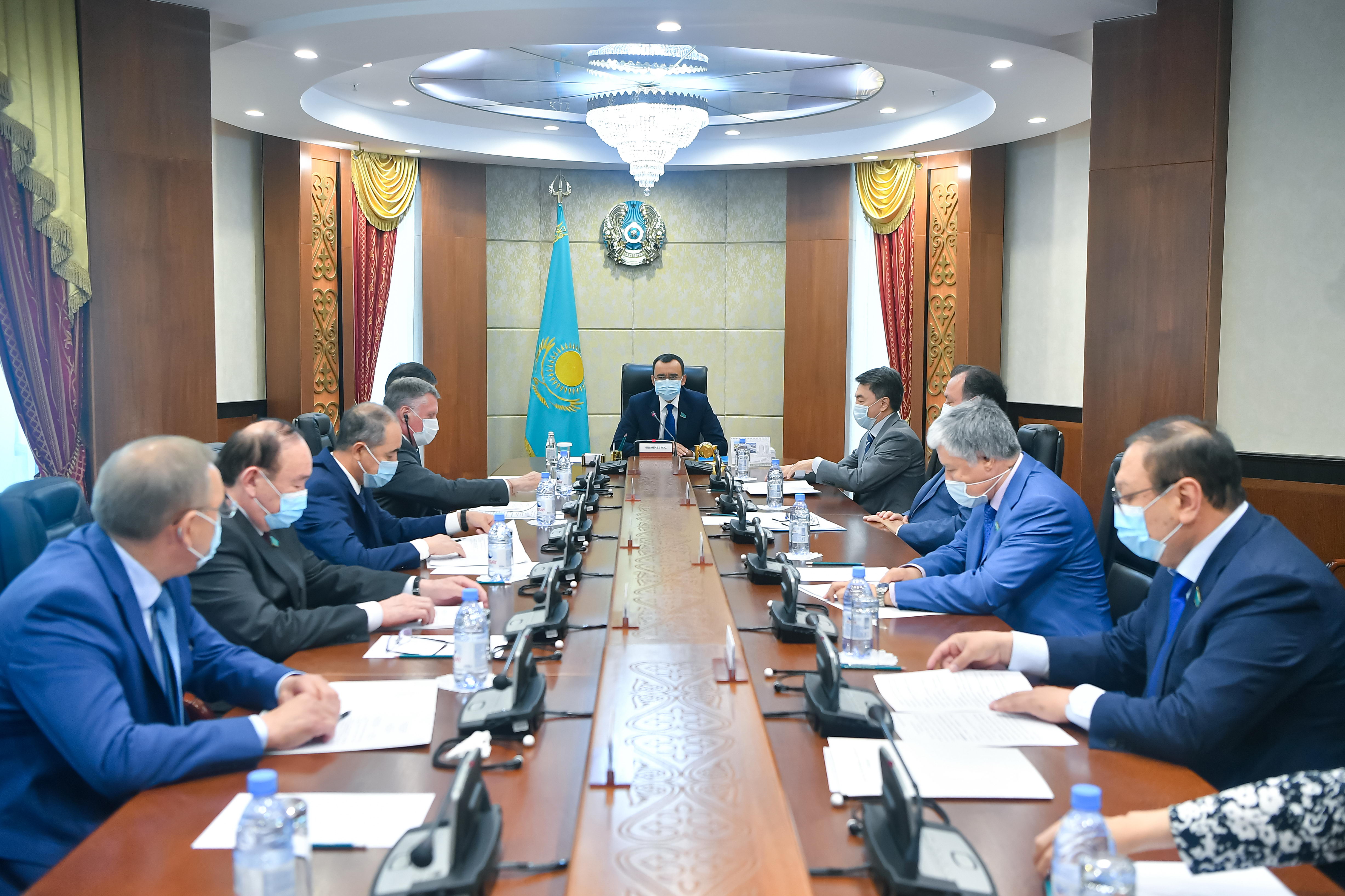 Feldegerlik baılanys qyzmetkerleriniń múddesi laıyqty qorǵalýǵa tıis