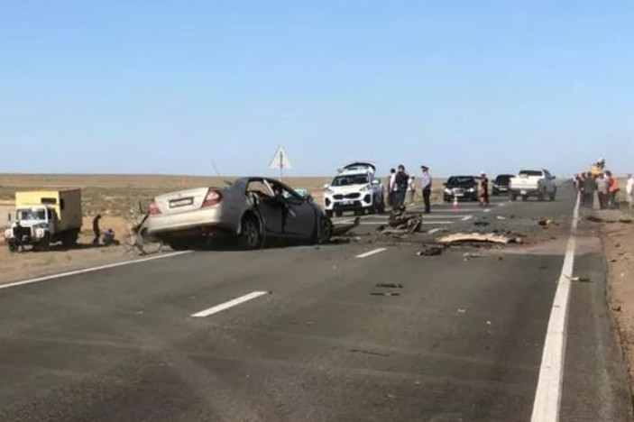 Atyraý oblysynda jol apatynan úsh adam qaıtys boldy