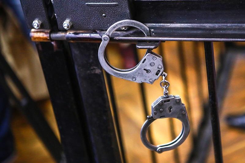 Atyraýda telefon urlaǵan er adam eki jylǵa sottaldy