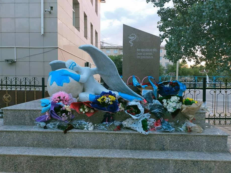 Dárigerlerge eskertkish ornatyldy