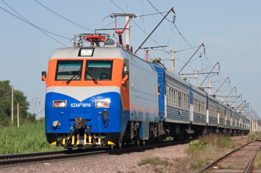 Temirjol kóligin jasaý qarqyn aldy