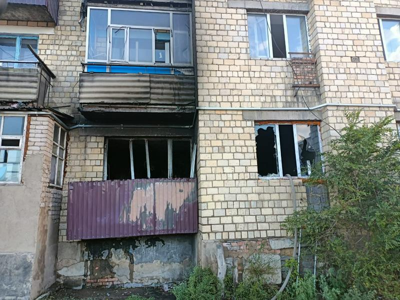 Jańaarqada kópqabatty úı órtenip, 1 adam qaıtys boldy