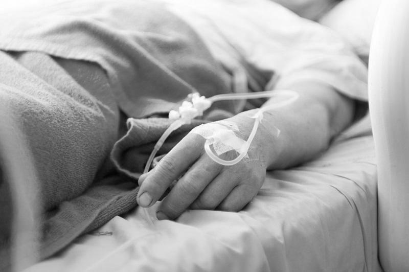 Koronavırýs pen pnevmonııadan bir táýlikte 13 adam kóz jumdy