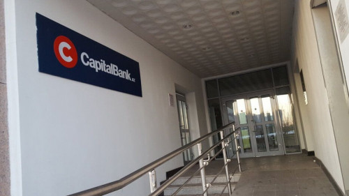 Taǵy bir bank lısenzııasynan aıyryldy