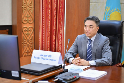 UQShU Parlamenttik Assambleıasynyń otyrysyna qatysty