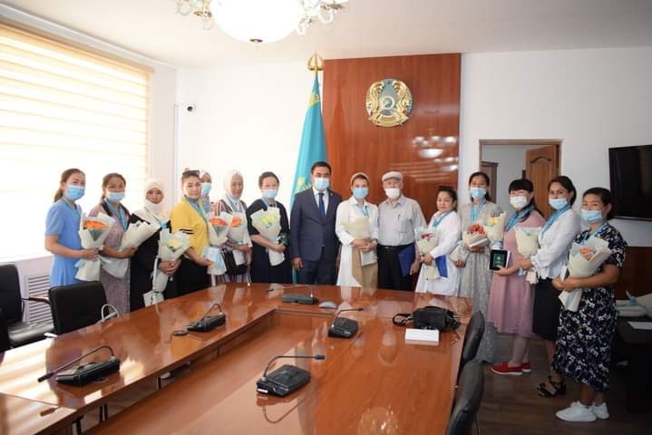 Atyraýda kóp balaly analar marapattaldy