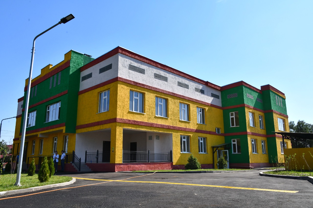 Almatyda jańa mektepter men balabaqshalar ashyldy