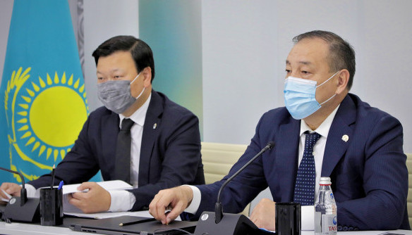 Komıssııanyń otyrysyn ótkizdi