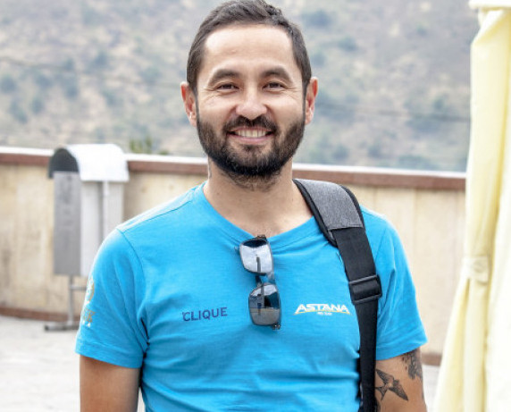 Úzdikter qatarynan kórinýimiz kerek