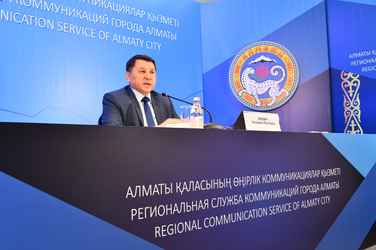 J. Bekshın Almatyda karantınniń nelikten kúsheıtilgenin túsindirdi