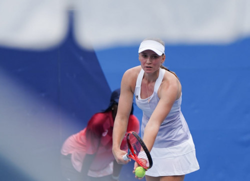 Elena Rybakına úshinshi aınalymǵa ótti