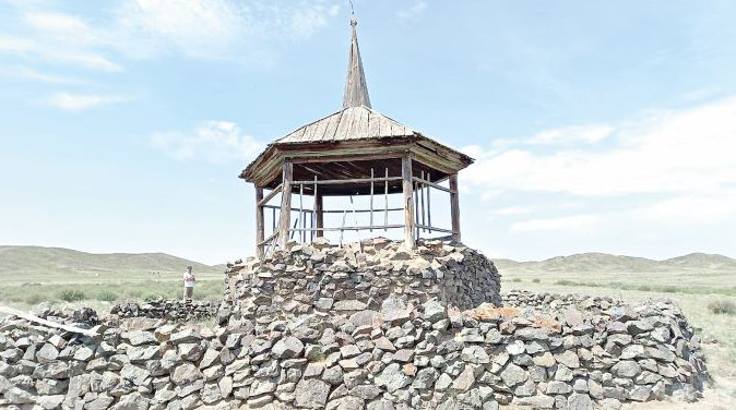 Kóshpendilerdiń kóne kitaphanasy