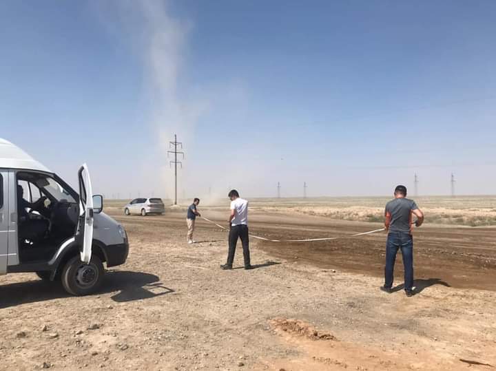 Atyraýda aınalma jolǵa munaı tógilgeni ras pa?