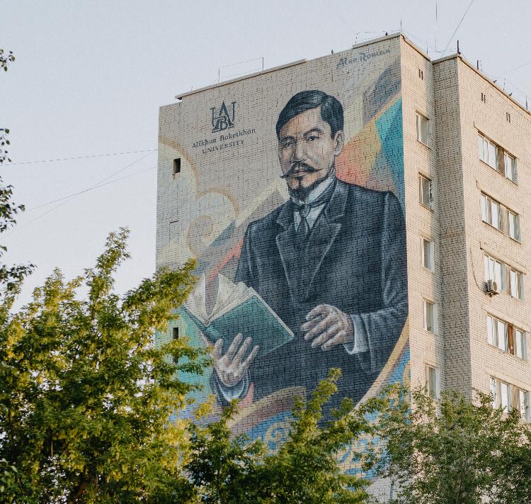 Semeıde Álıhan Bókeıhannyń mýraly salyndy