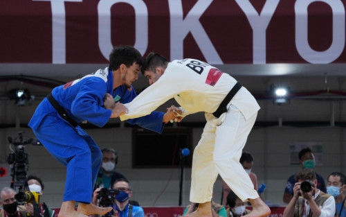 Bilikti bapker jeńiske jeteleıdi