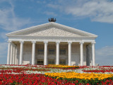 «Astana Opera» mereıtoı aldyndaǵy maýsymyn ashady