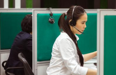 Operatorlarynyń jalaqysyn eki esege kóterdi