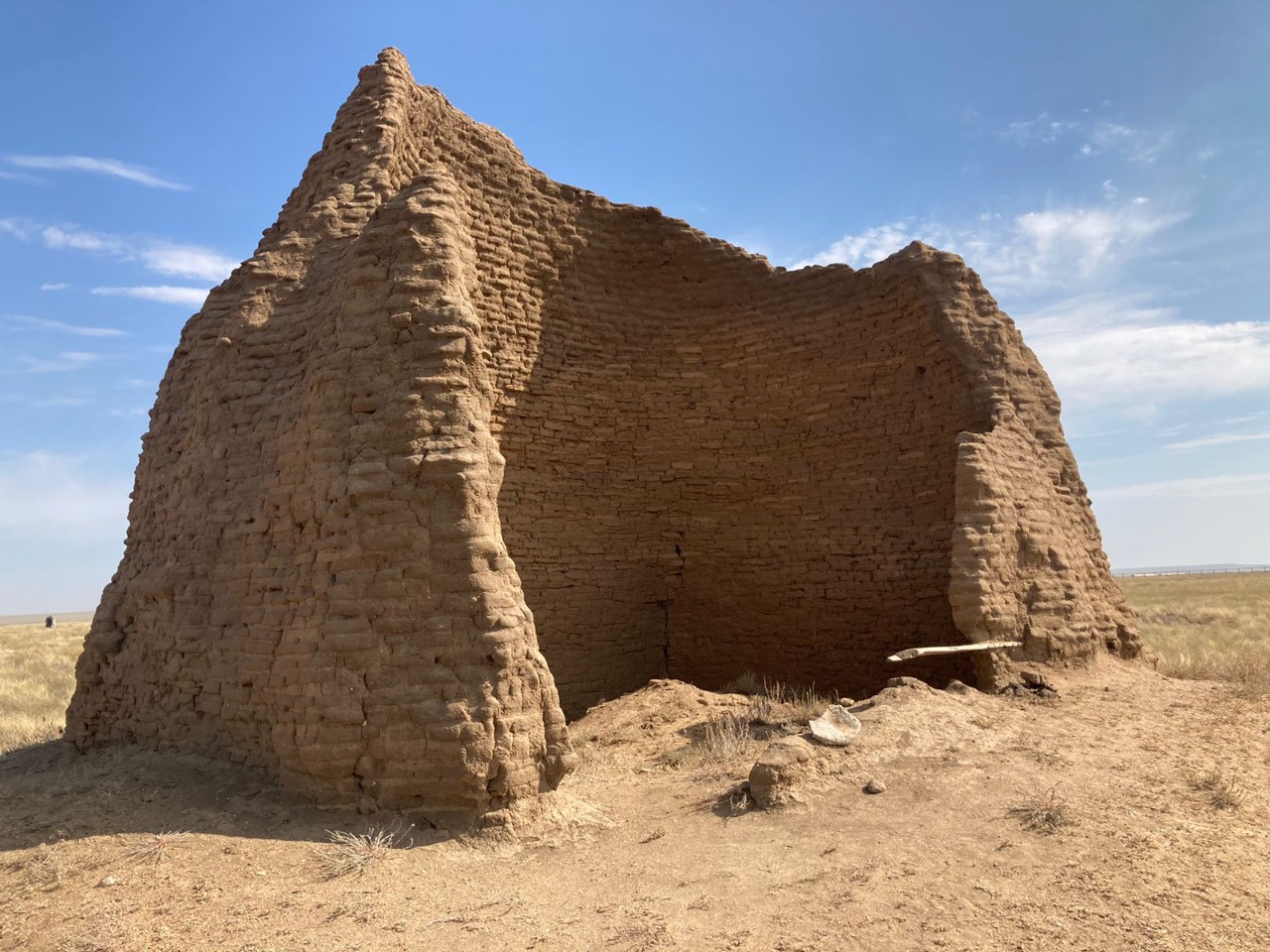 Oıyl, Jemniń boıyndaǵy qazyna