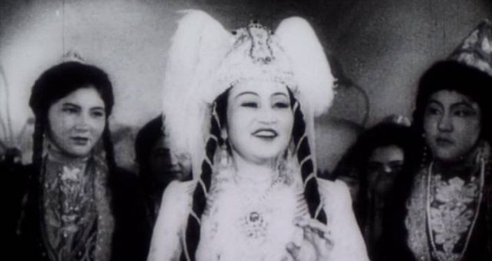 Kúlásh Baıseıitovanyń esimi berildi