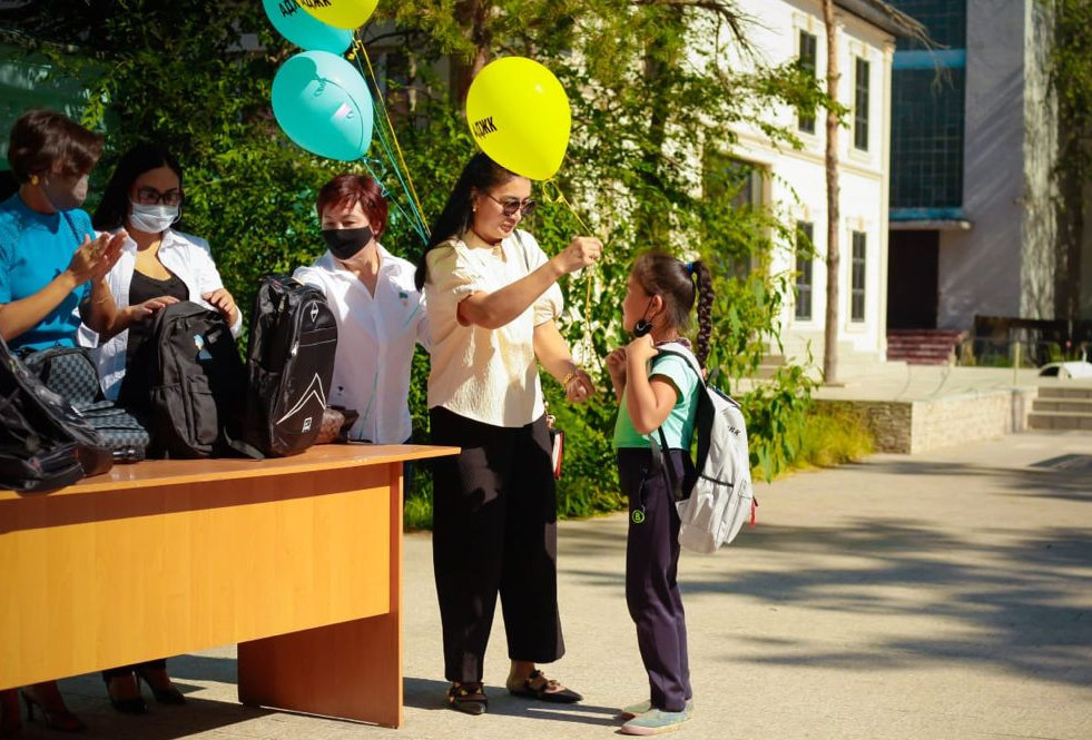 «Mektepke jol» aksııasyna qatysty