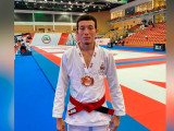 Qazaqstandyq djıý-djıtsý sportshysy Azııanyń úsh dúrkin chempıony atandy