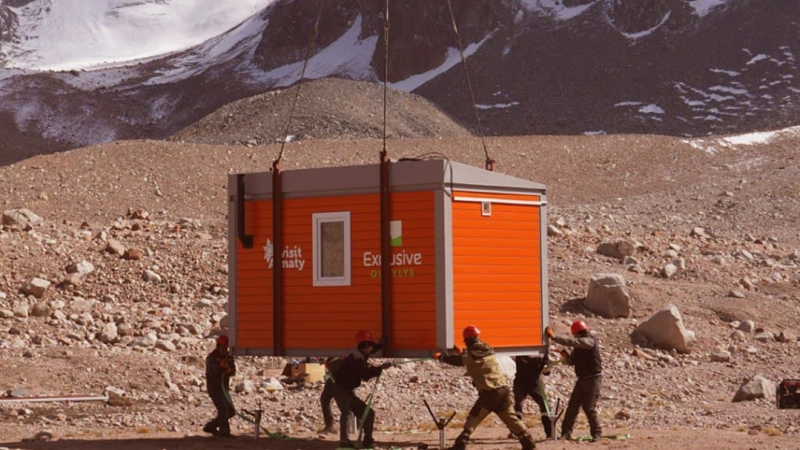 Almaty taýlarynda qutqarý úıleri paıda boldy