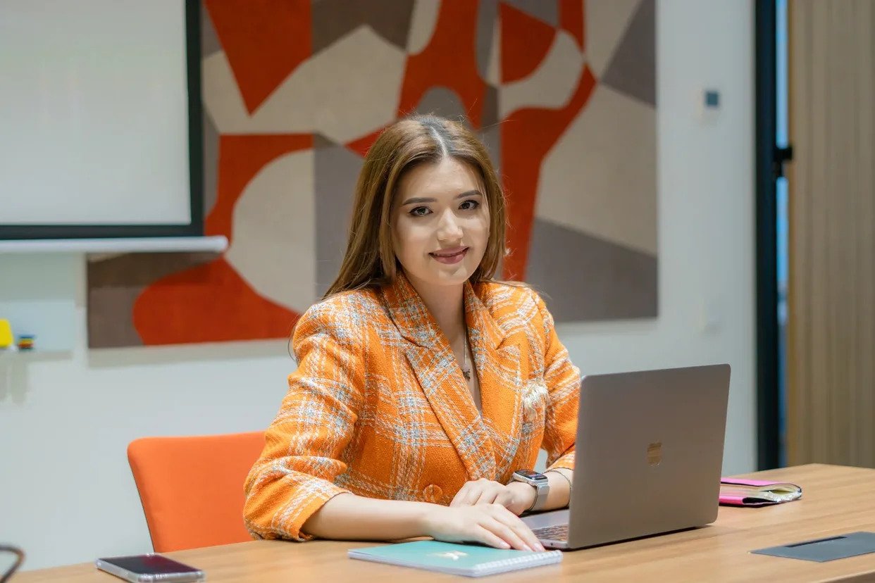 Qazaq jastary endi Eýropada tegin oqı alady: QALAI?