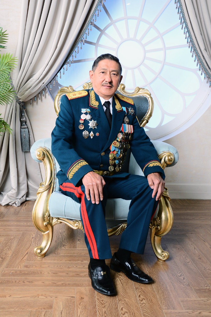 О́mirge ińkár, ónerge qushtar