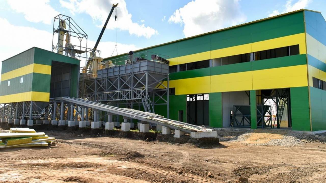 SQO-da tuqym óndiretin zaýyt salynýda