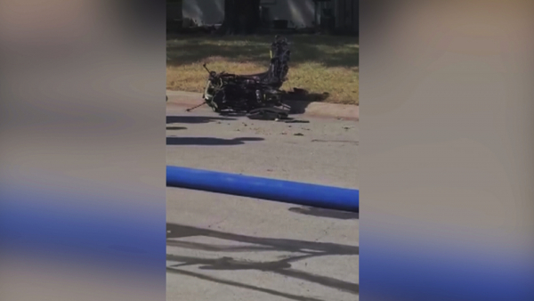 Tehasta áskerı ushaq qulady