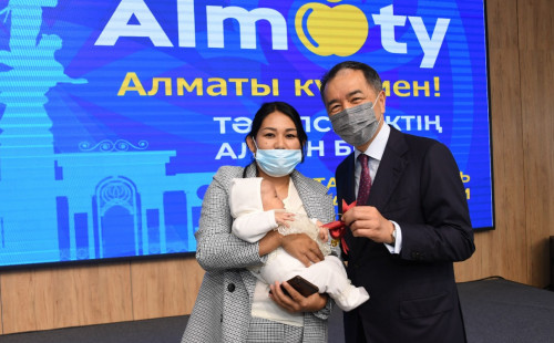 2 mıllıonynshy turǵynǵa páter syılady