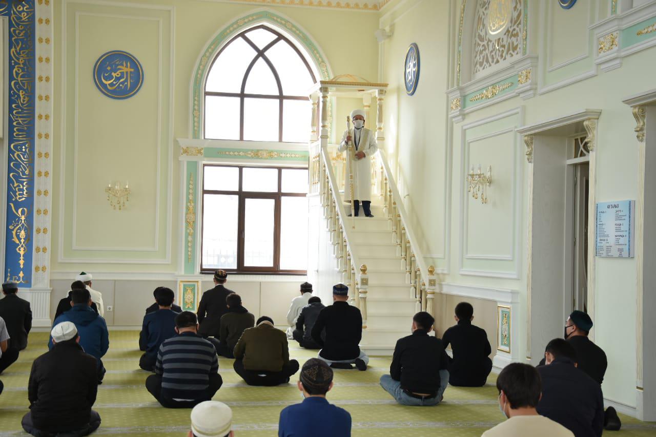 Meshitterde juma namazyn oqýǵa ruqsat berildi