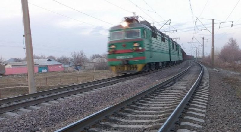 Jyl basynan beri 28 adamdy poıyz qaǵyp ketken