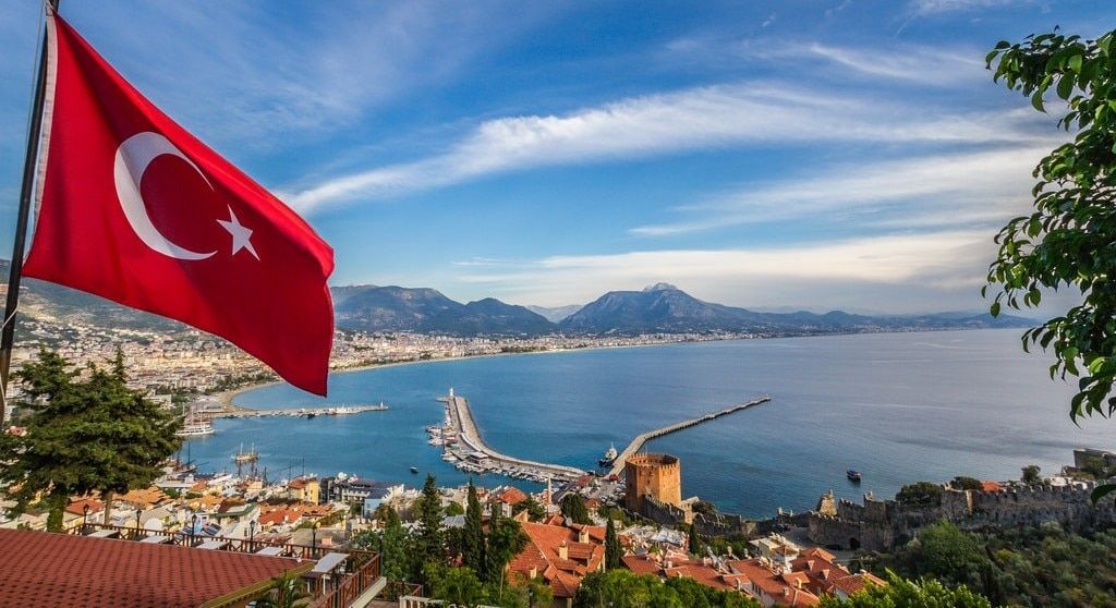 Qazaqstandyqtar Túrkııadan úı satyp alýǵa nege qumar