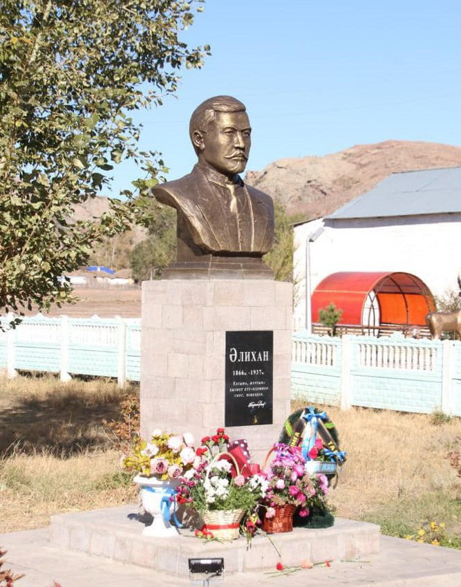 Álıhannyń músini asqaqtady