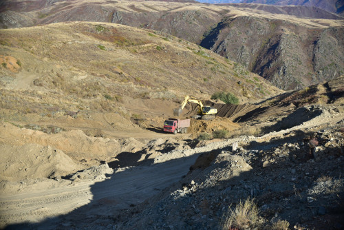 Altyn kennen ne paıda, halyqqa qaıyr bolmasa...