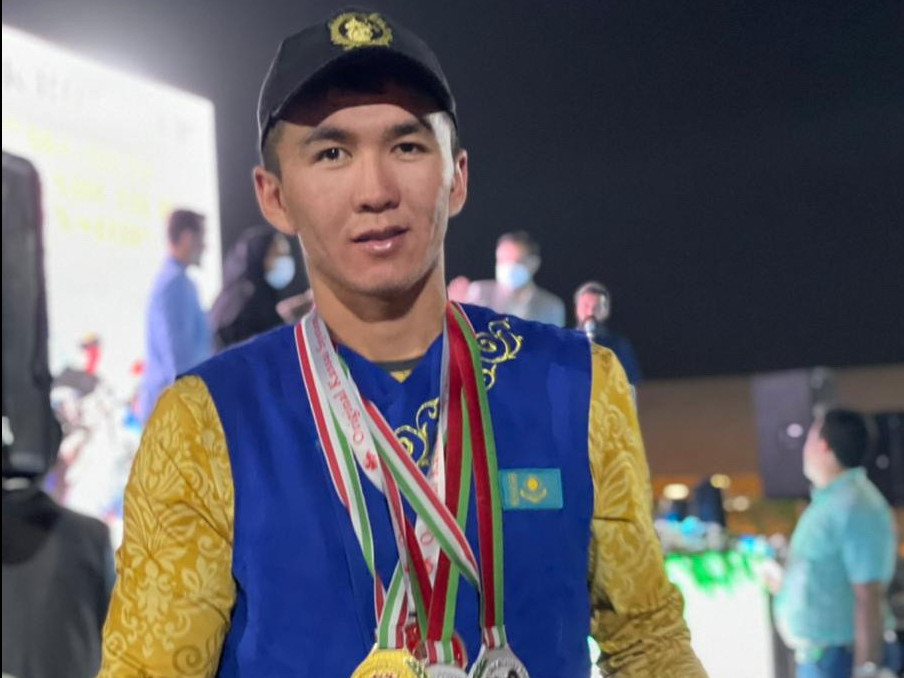 Aıkóz mergen – vıse-chempıon