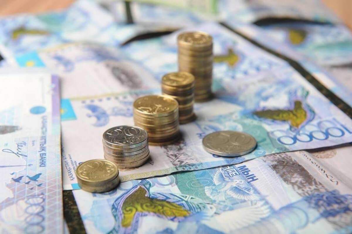 Qazaqstanda zeınetaqy kólemi ósti