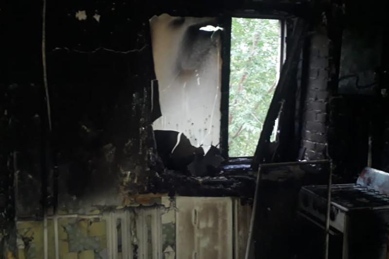 Oralda eki turǵyn úıde órt bolyp, 17 adam evakýasııalandy