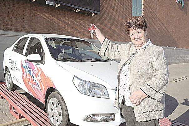 Zeınetker kólik utyp aldy