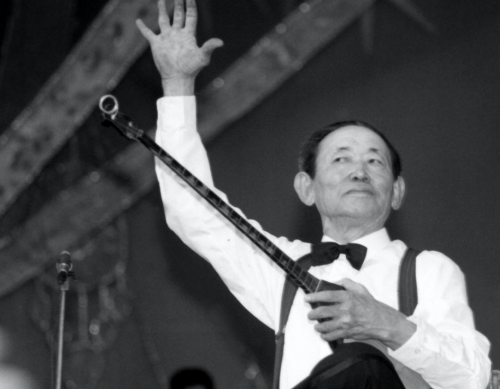 Kameralyq zal kompozıtordyń  esimin ıelendi