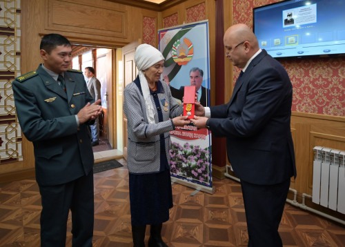 О́reli el óz batyryn umytpaıdy