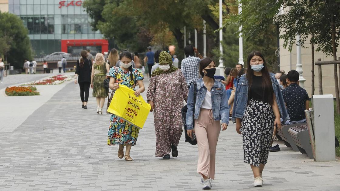 Almatyda 2 mıllıonnan astam adam sanaqtan ótti