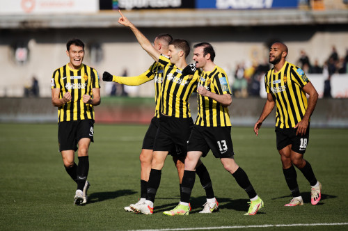 Chempıon sońǵy týrda anyqtalady