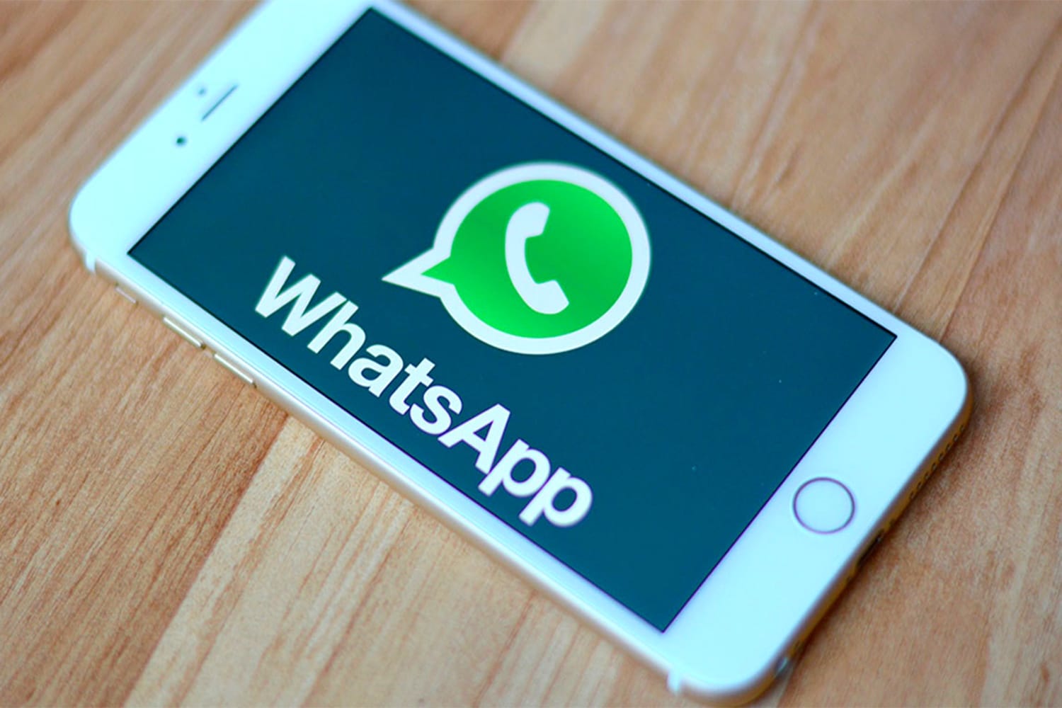 Keıbir smartfondarda WhatsApp isten shyǵady