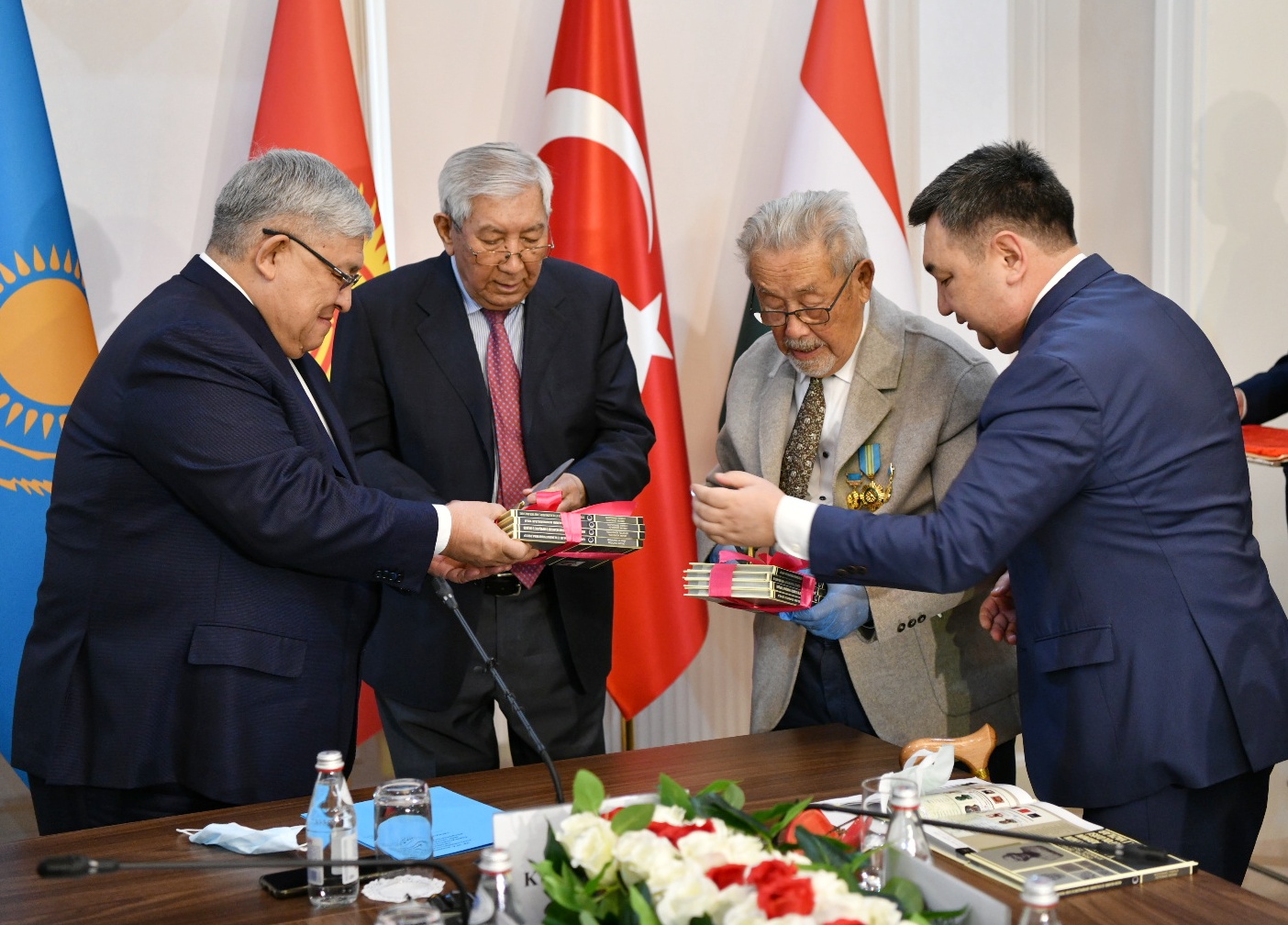 Qazaq halqynyń  bes myń jyldyq shejiresi