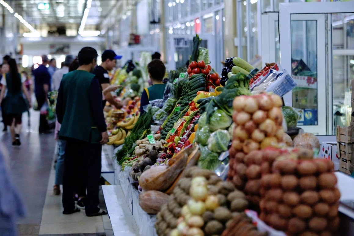 Qazaqstan bazarlarynan 3,8 tonnadan astam qaýipti ónim shyǵaryldy