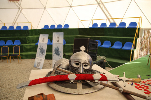 Bes qarýdyń biz bilmeıtin syry kóp