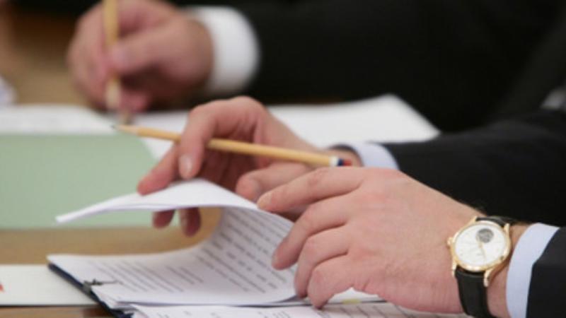 Senatta qylmystyq jolmen alynǵan kiristerge qatysty zań qabyldandy