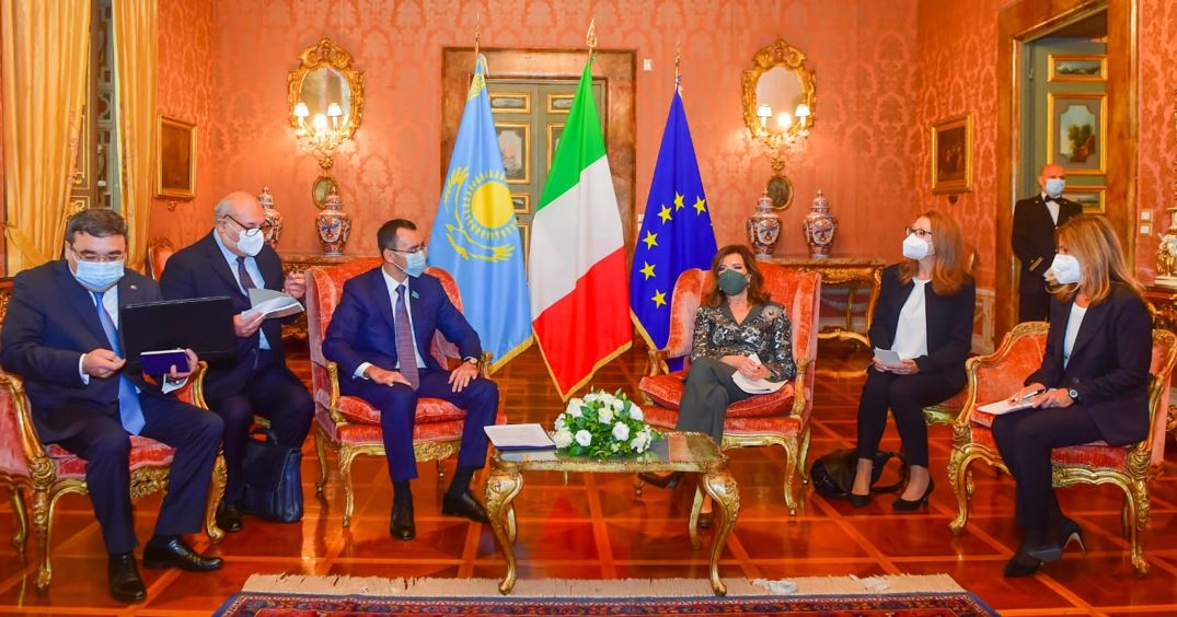 Máýlen Áshimbaev Italııa Parlamenti Senatynyń tóraǵasymen kezdesti